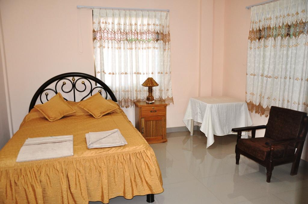 טופיזה Hostal Butch Cassidy מראה חיצוני תמונה